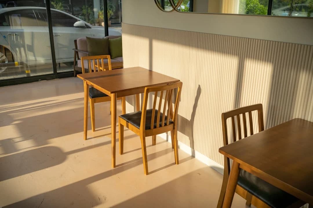 Cafe shelf detail
